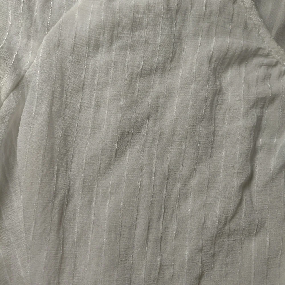 ASTR The Label Sz XS White Blouse Ruched Puff Sleeve Womens Renaissance Cropped